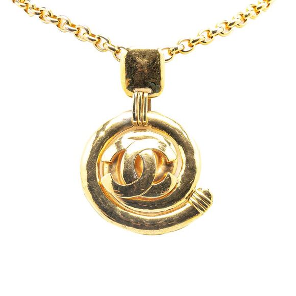 Pre Loved chanel Women Gold Necklaces - Picture 1 of 8
